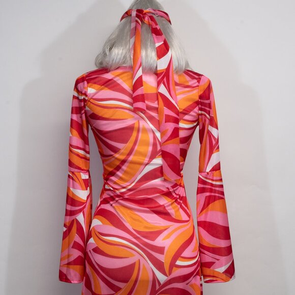 60s Go Go Girl Dancer Hippie Retro Womens Costume with Platinum Blond Wig - Picture 2 of 5